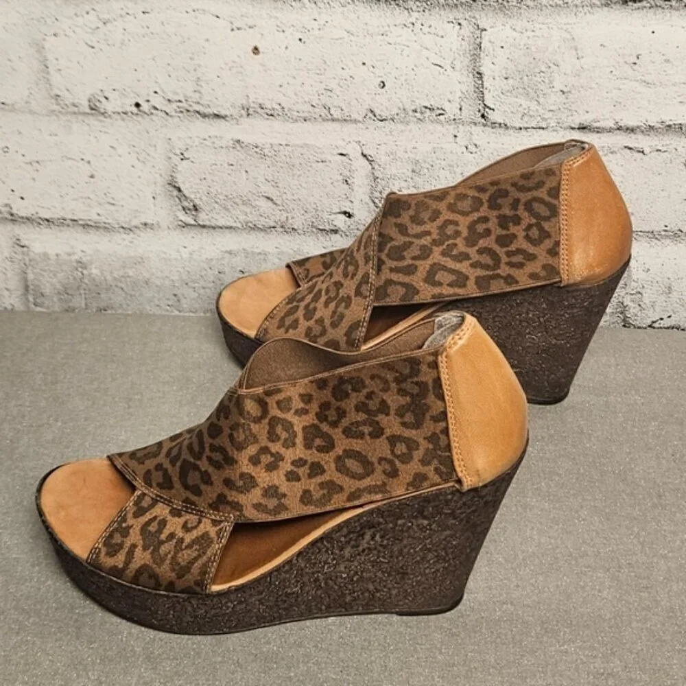 Browns Leopard Print Platform Wedge Sandals Peep Toe Size 38 Y2K